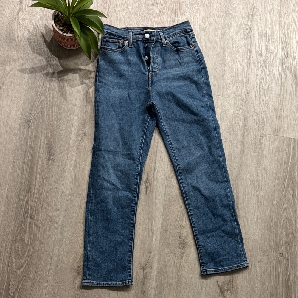 Levi's Women's Straight Leg Jeans in Blue